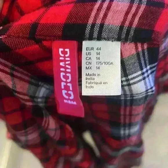 H&M checkered flannel - Picture 3 of 3